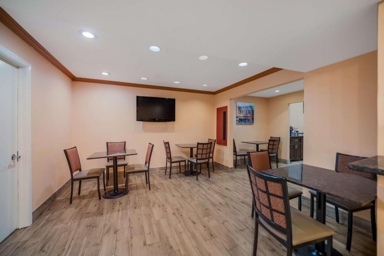 Surestay Hotel By Best Western Mt Pleasant 마운트프레젠트 외부 사진