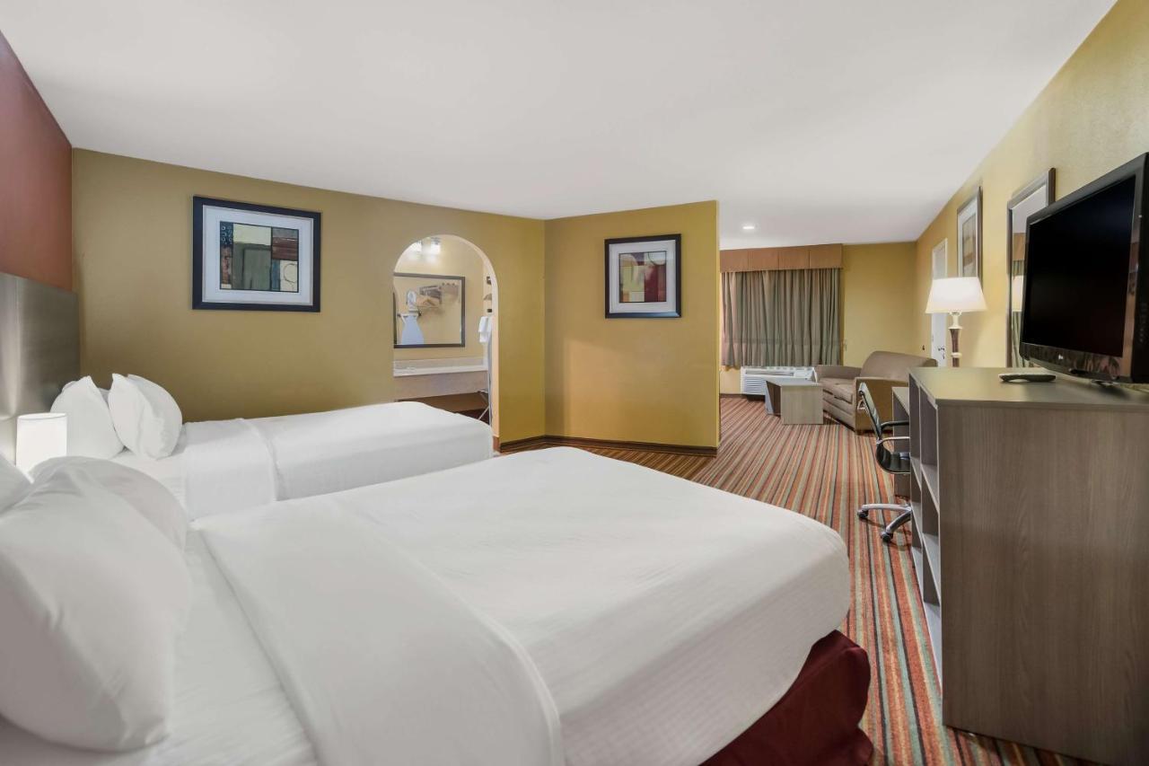 Surestay Hotel By Best Western Mt Pleasant 마운트프레젠트 외부 사진