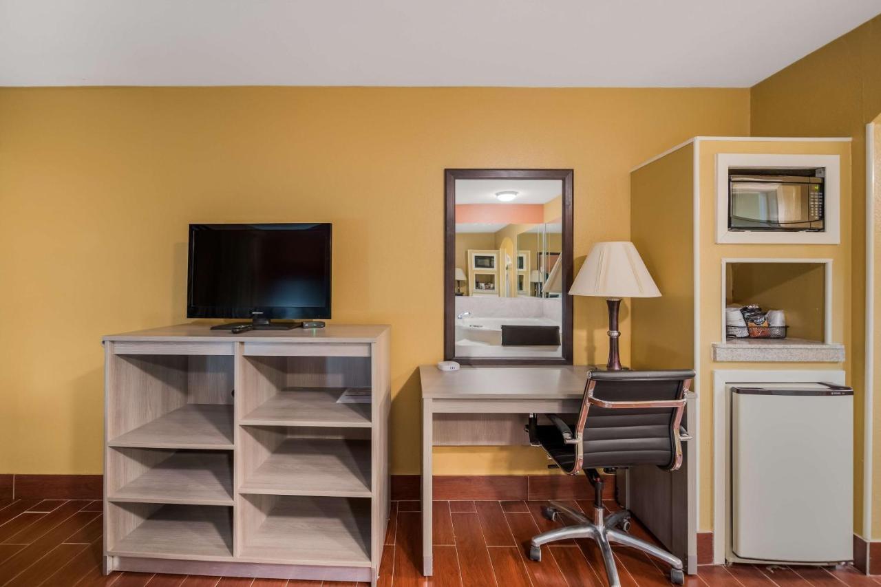 Surestay Hotel By Best Western Mt Pleasant 마운트프레젠트 외부 사진
