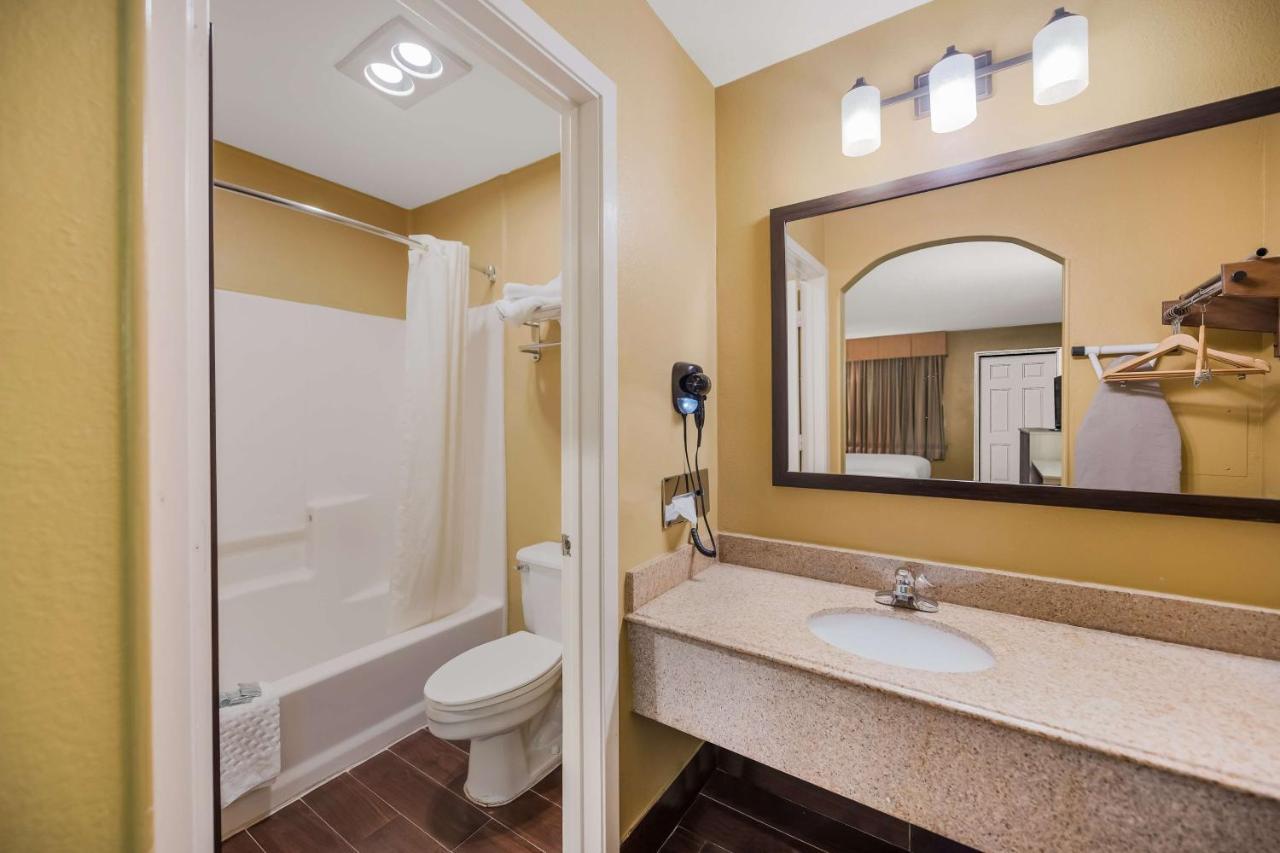 Surestay Hotel By Best Western Mt Pleasant 마운트프레젠트 외부 사진