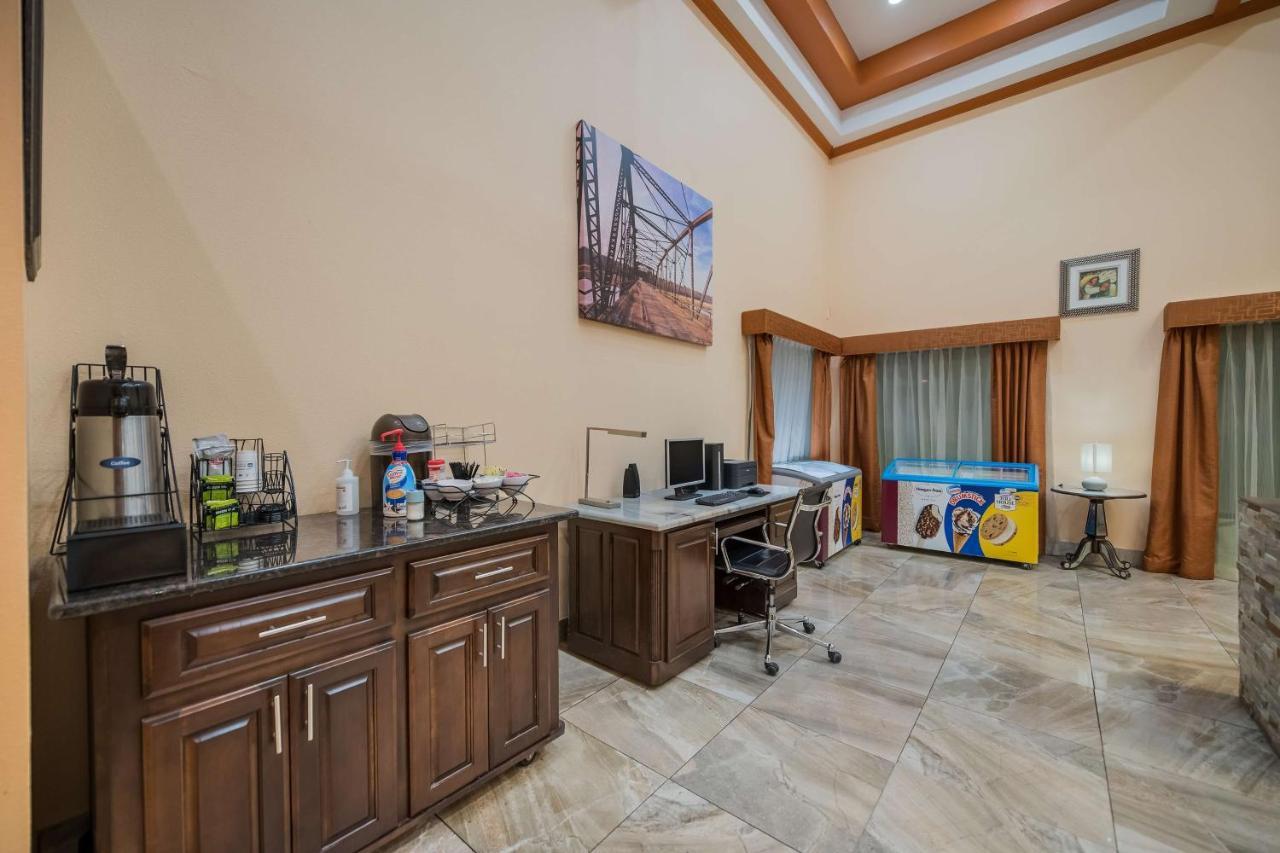 Surestay Hotel By Best Western Mt Pleasant 마운트프레젠트 외부 사진