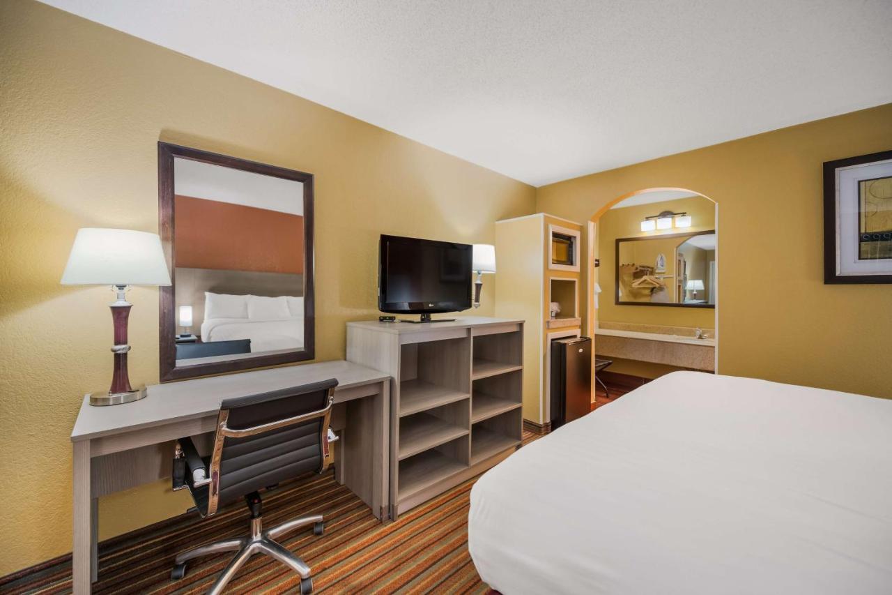 Surestay Hotel By Best Western Mt Pleasant 마운트프레젠트 외부 사진